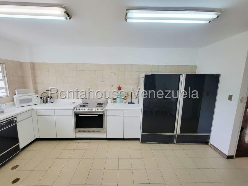 Casa (1 Nivel) en Alquiler en La Floresta, Distrito Metropolitano - 37