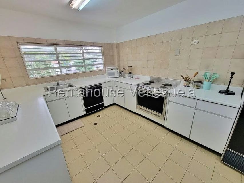Casa (1 Nivel) en Alquiler en La Floresta, Distrito Metropolitano - 38