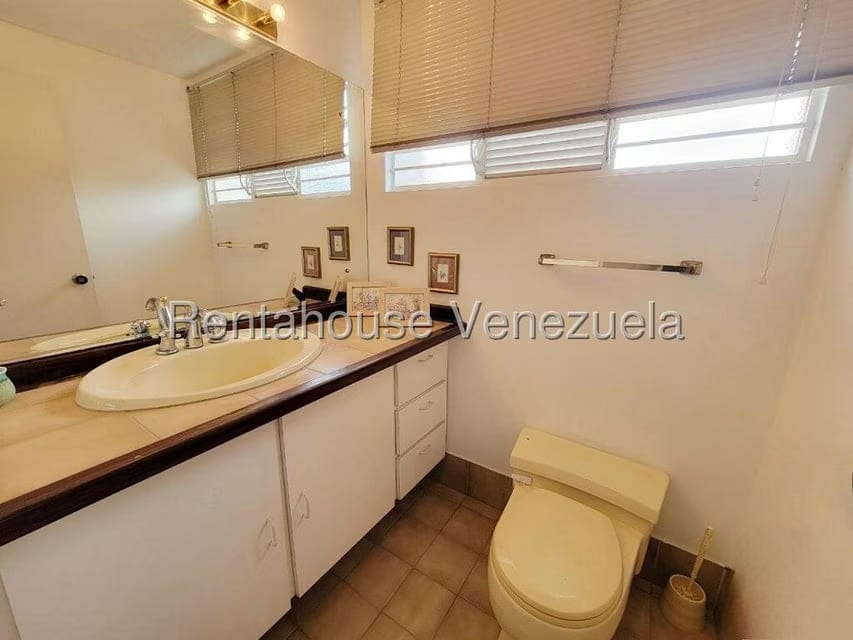 Casa (1 Nivel) en Alquiler en La Floresta, Distrito Metropolitano - 5