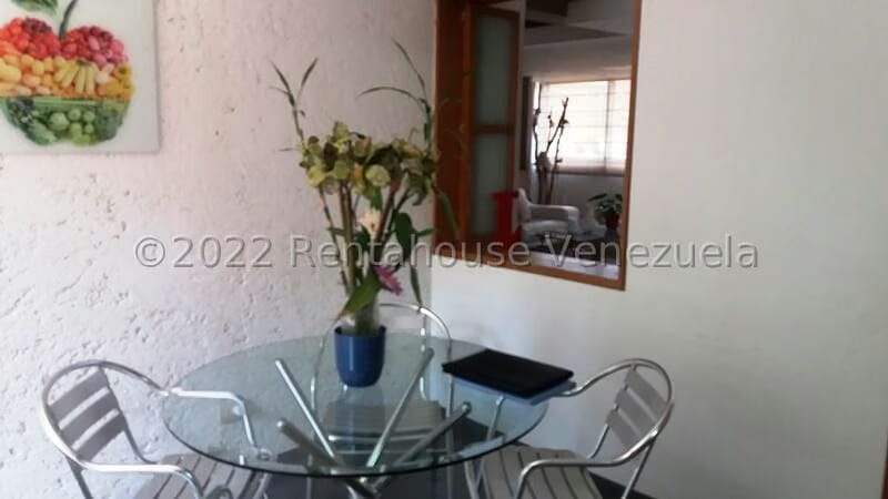 Apartamento (1 Nivel) en Alquiler en Los Chorros, Distrito Metropolitano - 24