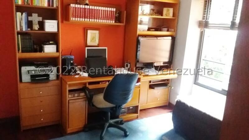 Apartamento (1 Nivel) en Alquiler en Los Chorros, Distrito Metropolitano - 38