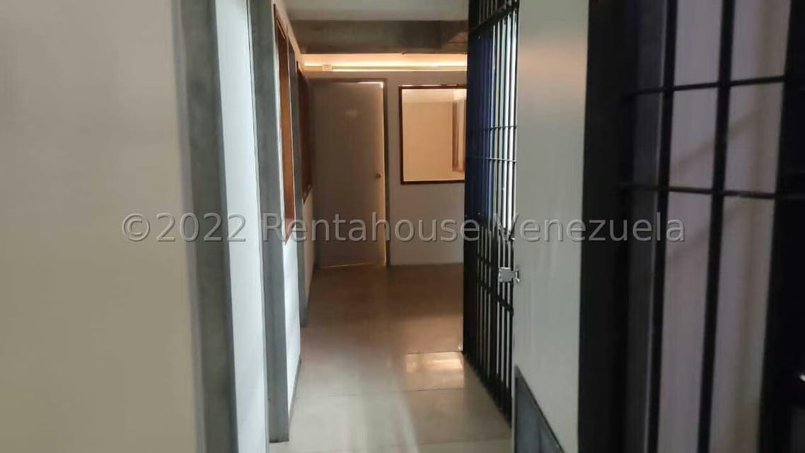 Comercial (Oficina) en Alquiler en Avenida El Milagro, Zulia - 3
