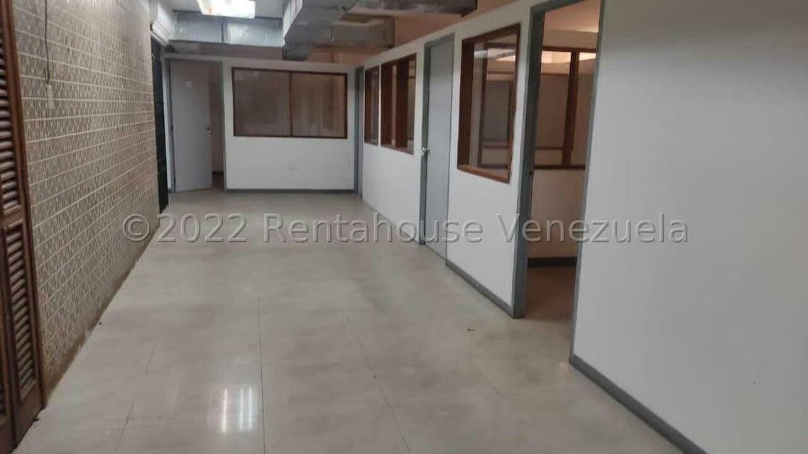 Comercial (Oficina) en Alquiler en Avenida El Milagro, Zulia - 5