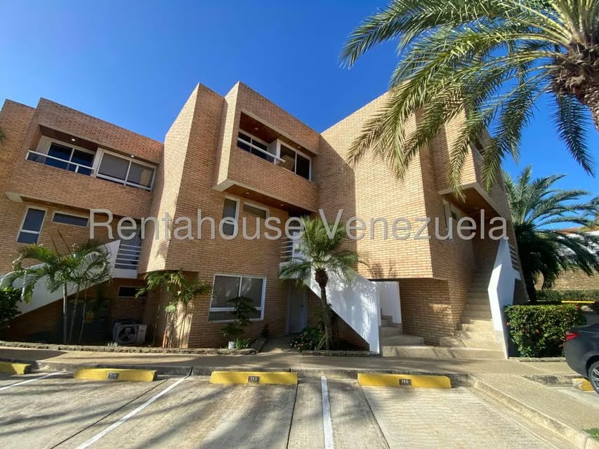 Townhouse (Duplex) en Venta en Playa Moreno, Nueva Esparta - 28