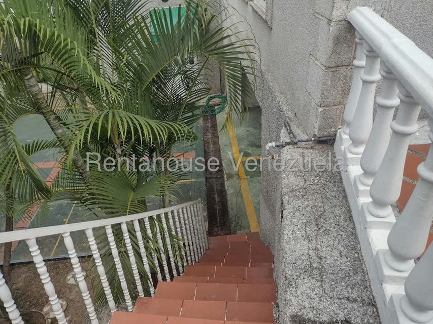 Apartamento (1 Nivel) en Alquiler en Prados del Este, Distrito Metropolitano - 18