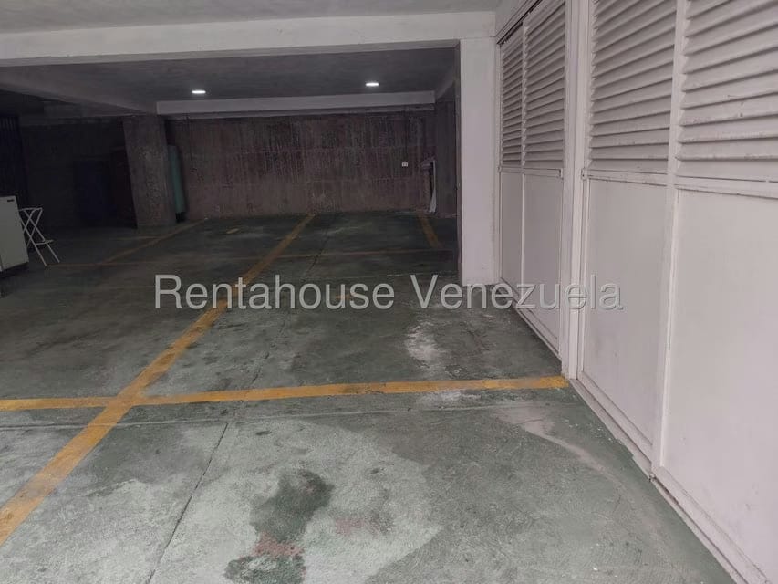 Apartamento (1 Nivel) en Alquiler en Prados del Este, Distrito Metropolitano - 19
