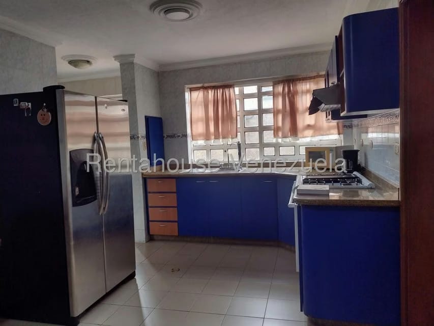 Apartamento (1 Nivel) en Alquiler en Prados del Este, Distrito Metropolitano - 4