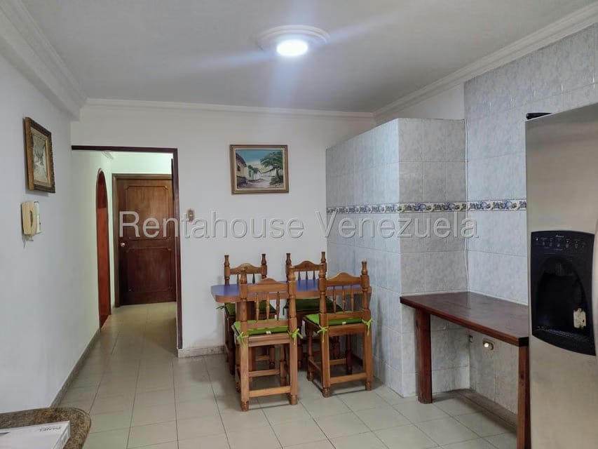 Apartamento (1 Nivel) en Alquiler en Prados del Este, Distrito Metropolitano - 6