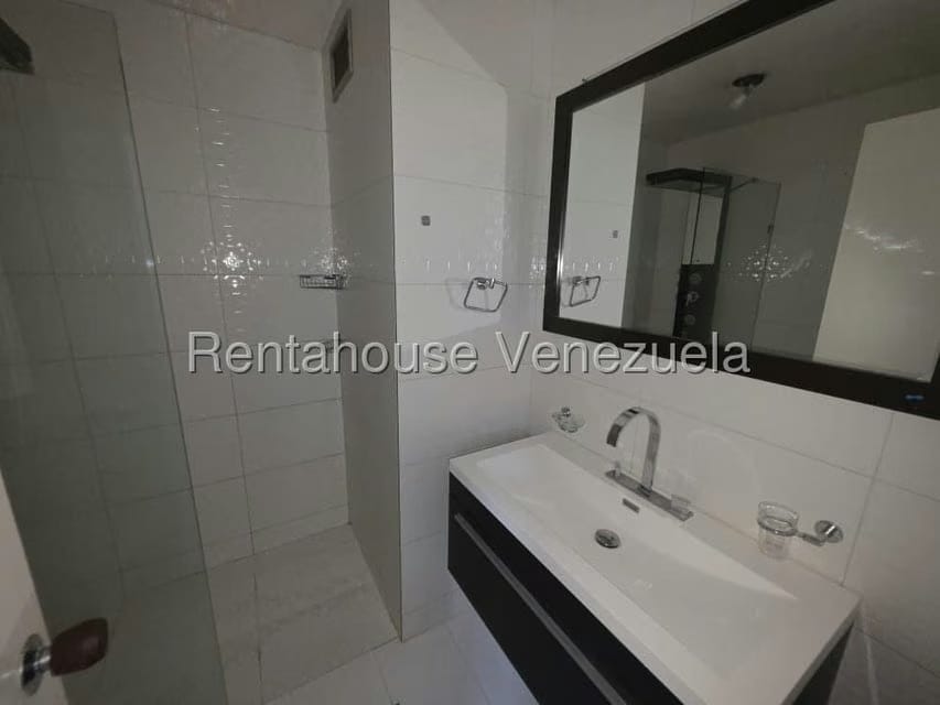 Apartamento (1 Nivel) en Alquiler en Vizcaya, Distrito Metropolitano - 13