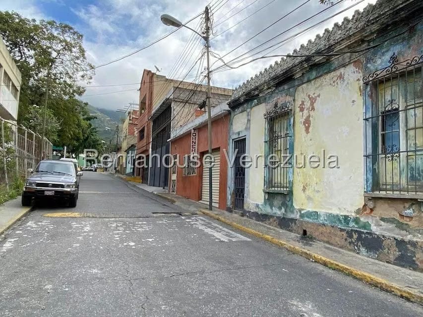 Comercial (Edificio) en Alquiler en Parroquia La Candelaria, Distrito Metropolitano - 2