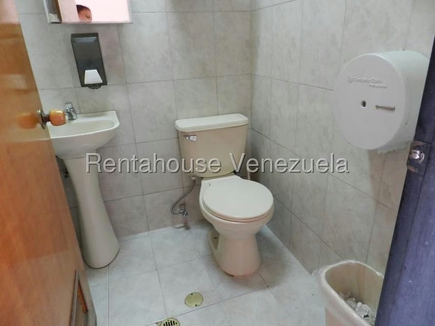 Comercial (Edificio) en Alquiler en Parroquia La Candelaria, Distrito Metropolitano - 13