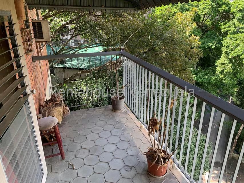 Apartamento (Duplex) en Venta en Colinas de Bello Monte, Distrito Metropolitano - 25