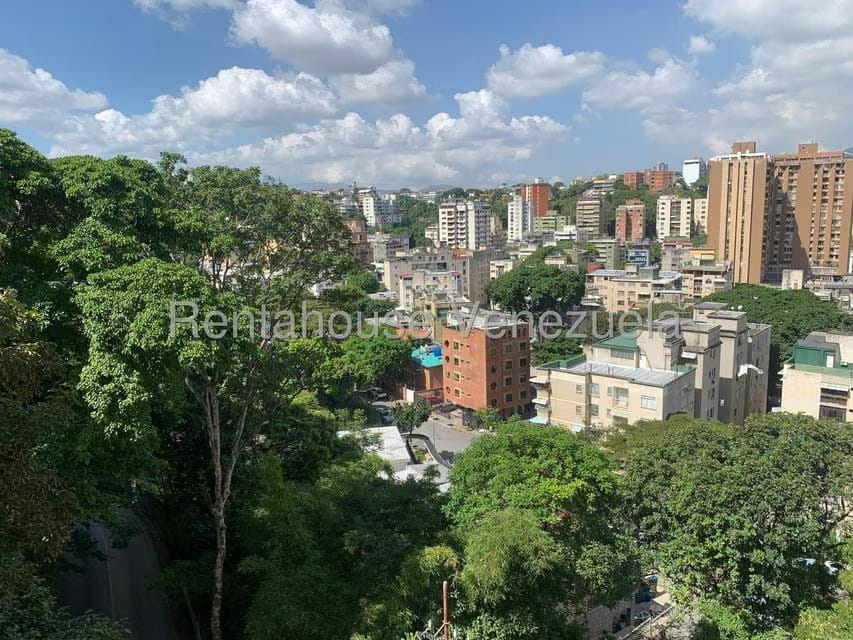 Apartamento (Duplex) en Venta en Colinas de Bello Monte, Distrito Metropolitano - 28
