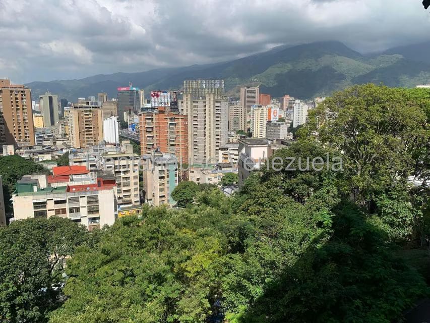Apartamento (Duplex) en Venta en Colinas de Bello Monte, Distrito Metropolitano - 30