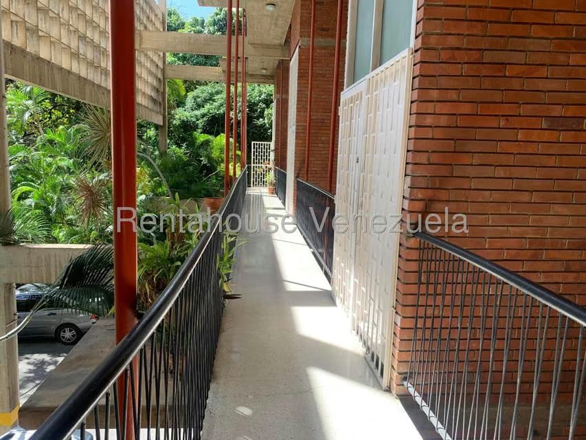 Apartamento (Duplex) en Venta en Colinas de Bello Monte, Distrito Metropolitano - 4