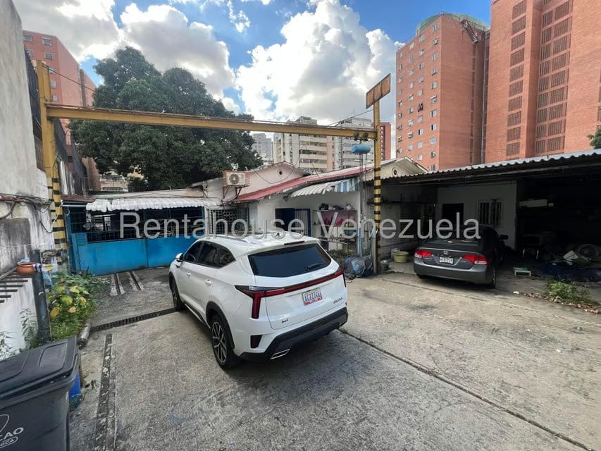 Comercial (Local Comercial) en Venta en El Rosal, Distrito Metropolitano