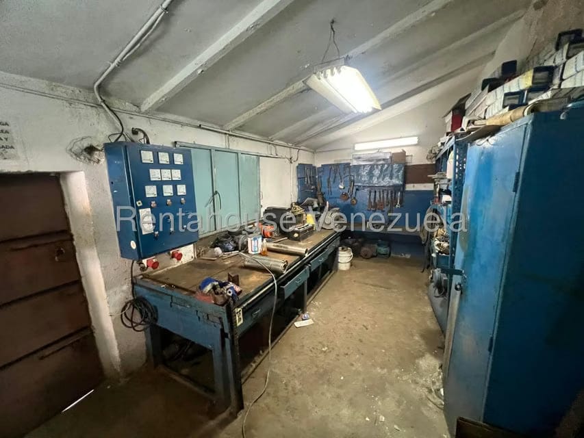 Comercial (Local Comercial) en Venta en El Rosal, Distrito Metropolitano - 15