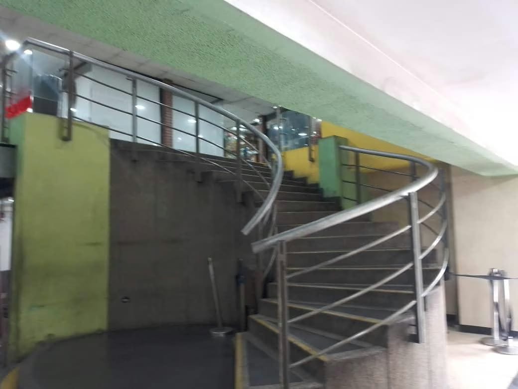 Local Comercial en Alquiler - Urb. Las Acacias - Caracas - Distrito Capital