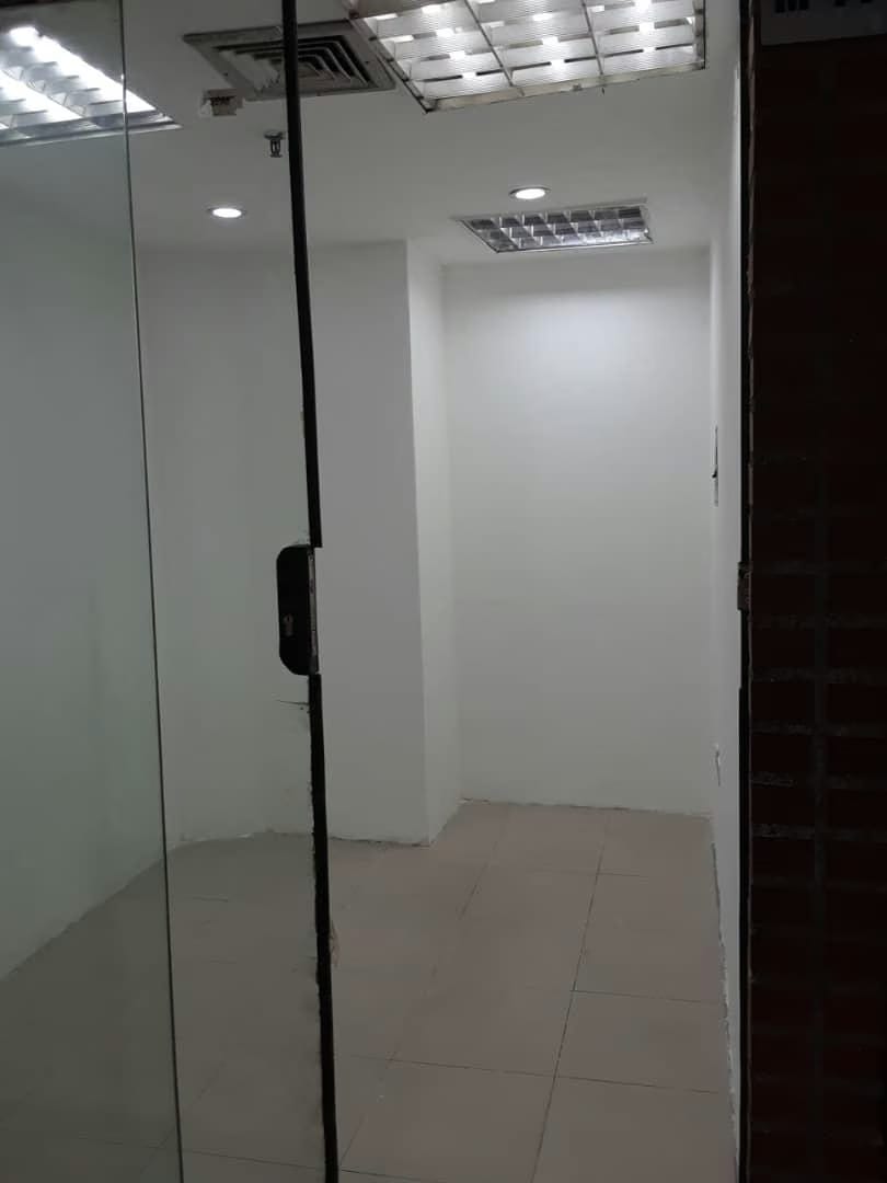 Local Comercial en Alquiler - Urb. Las Acacias - Caracas - Distrito Capital - 4