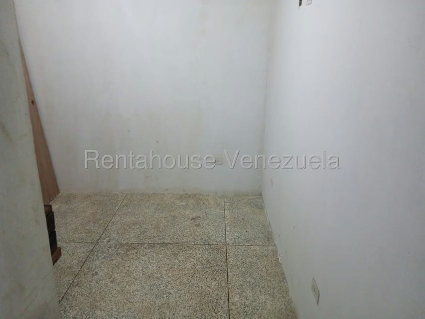 Apartamento (1 Nivel) en Venta en Parroquia La Candelaria, Distrito Metropolitano - 11