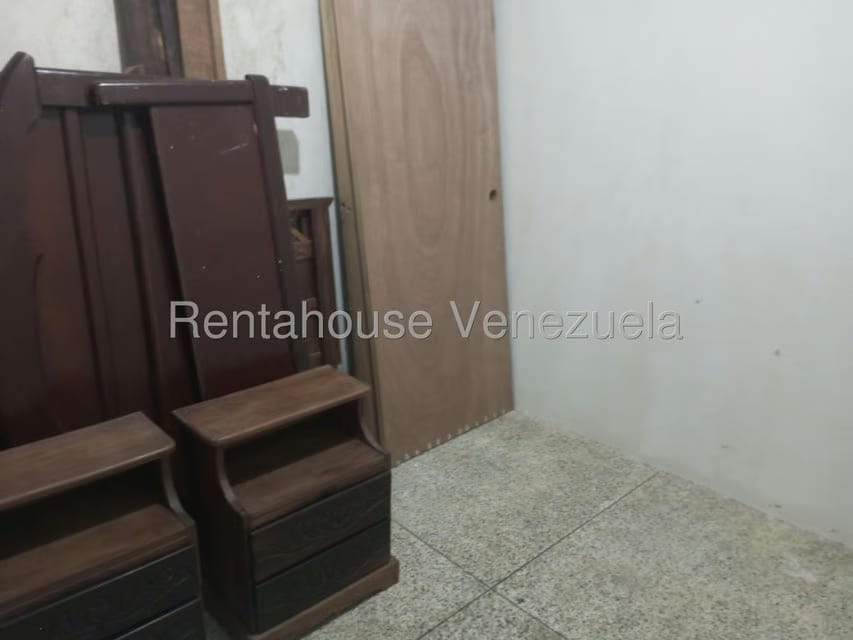 Apartamento (1 Nivel) en Venta en Parroquia La Candelaria, Distrito Metropolitano - 12