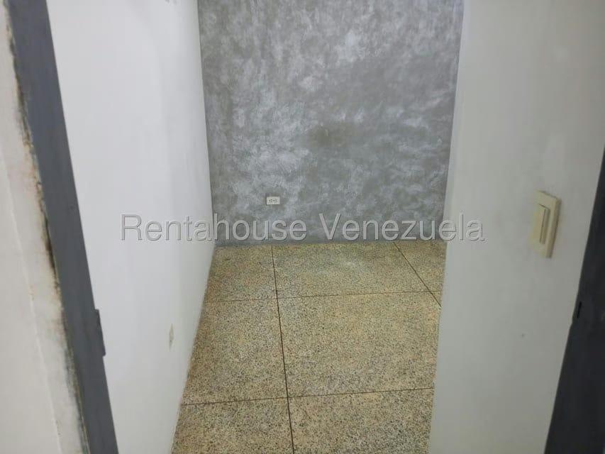 Apartamento (1 Nivel) en Venta en Parroquia La Candelaria, Distrito Metropolitano - 16