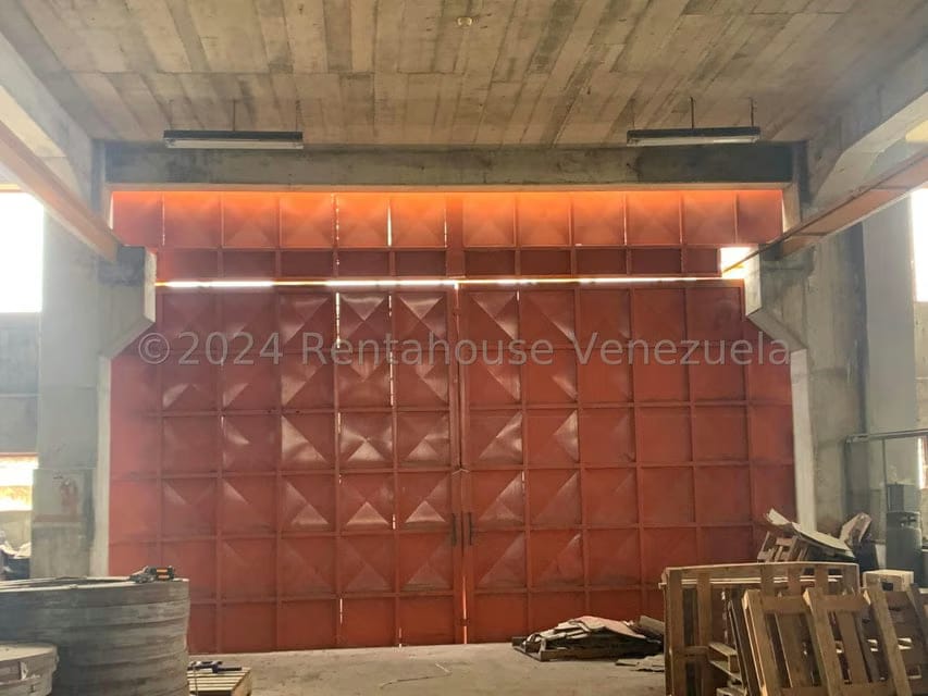 Comercial (Edificio) en Venta en El Marques, Miranda - 103