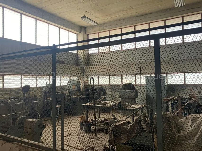 Comercial (Edificio) en Venta en El Marques, Miranda - 106