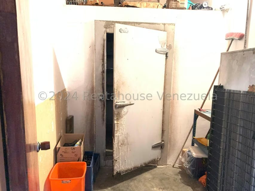 Comercial (Edificio) en Venta en El Marques, Miranda - 115