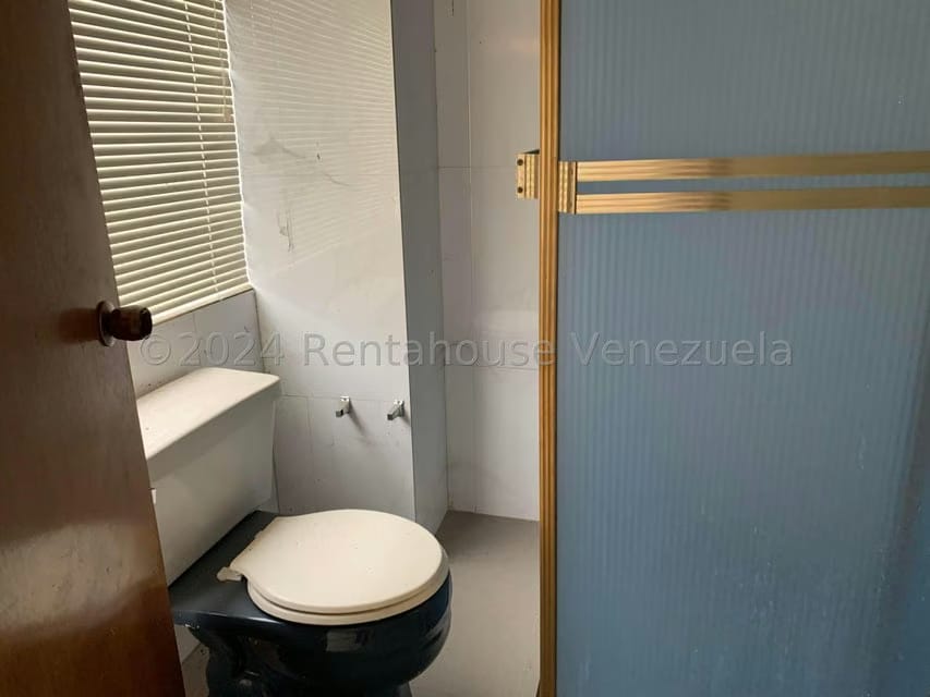 Comercial (Edificio) en Venta en El Marques, Miranda - 118
