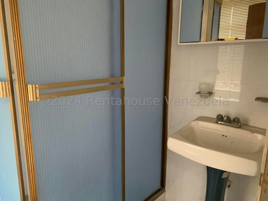 Comercial (Edificio) en Venta en El Marques, Miranda - 119