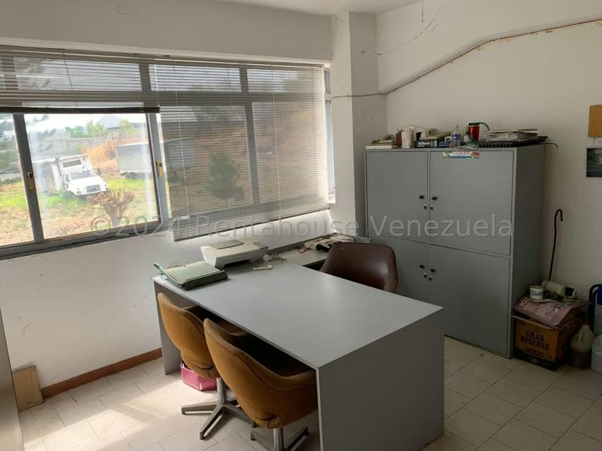 Comercial (Edificio) en Venta en El Marques, Miranda - 13