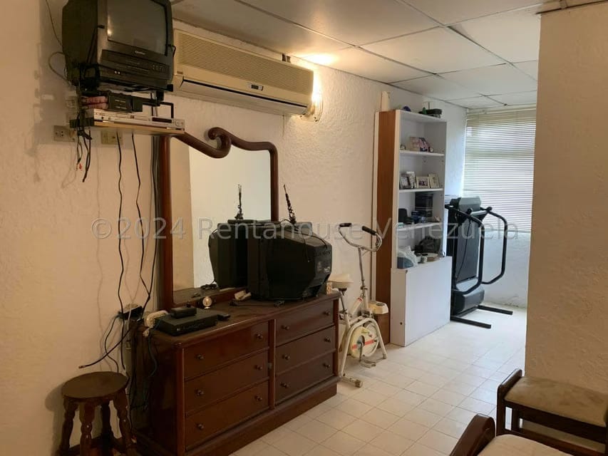 Comercial (Edificio) en Venta en El Marques, Miranda - 122