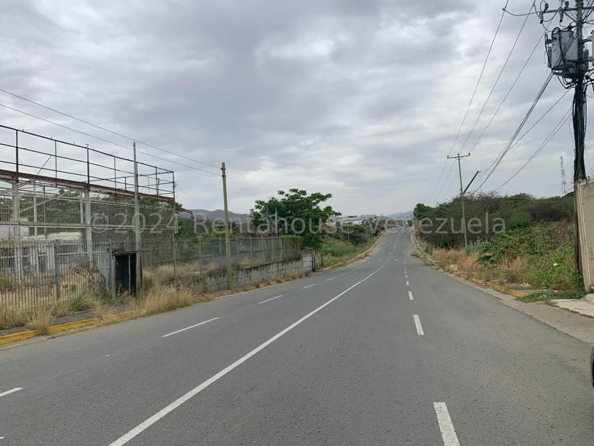 Comercial (Edificio) en Venta en El Marques, Miranda - 139