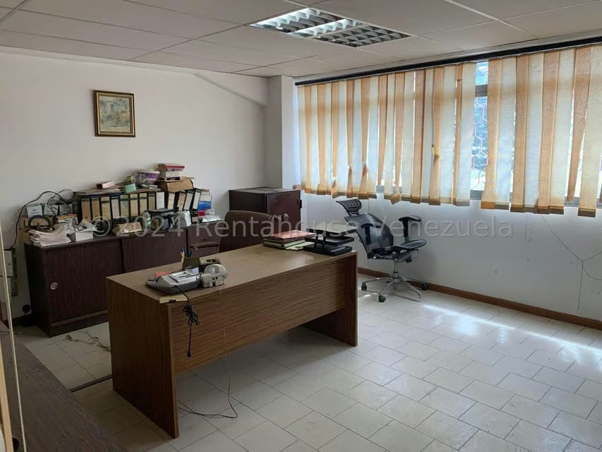 Comercial (Edificio) en Venta en El Marques, Miranda - 17