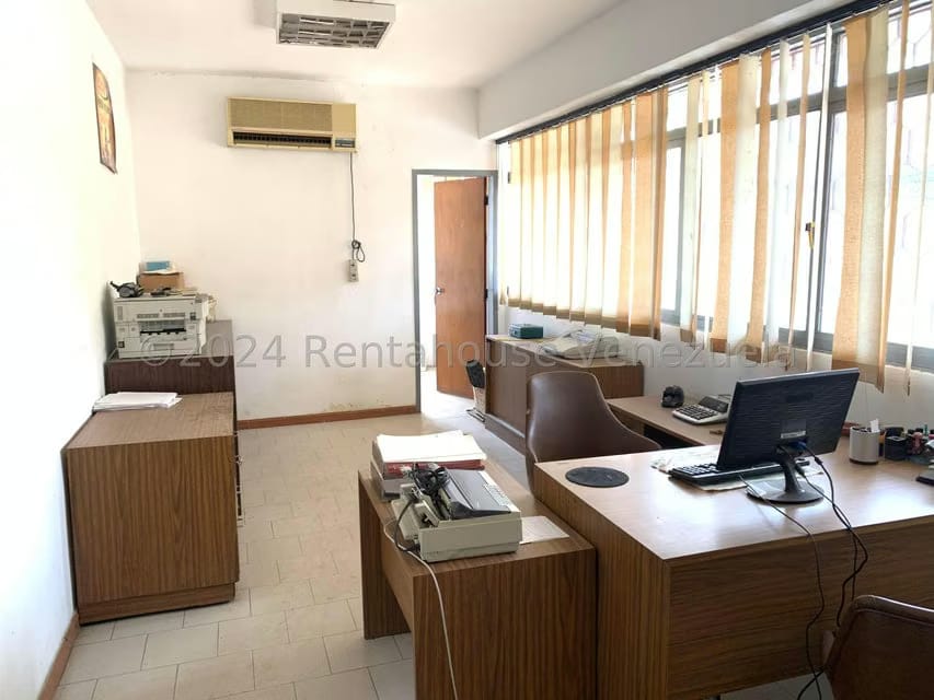 Comercial (Edificio) en Venta en El Marques, Miranda - 19