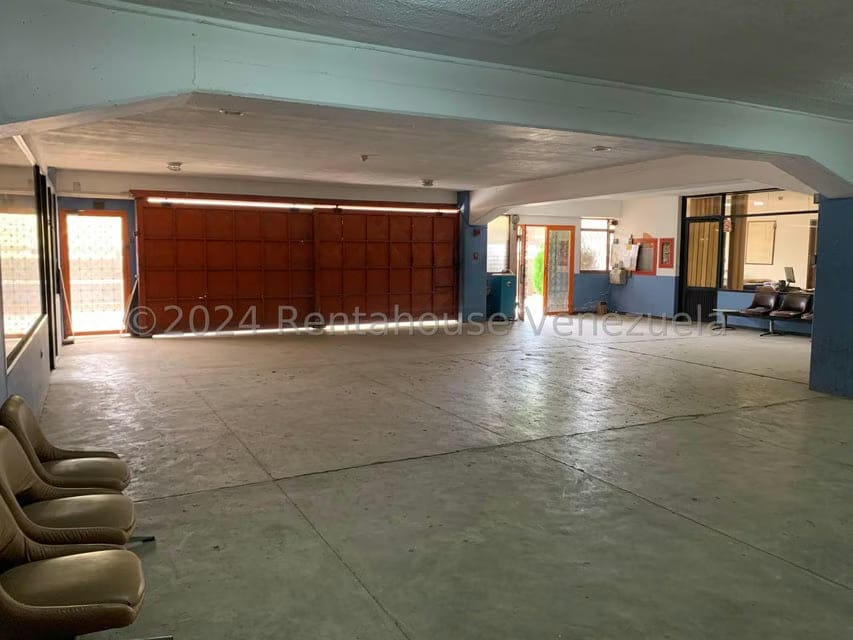 Comercial (Edificio) en Venta en El Marques, Miranda - 23