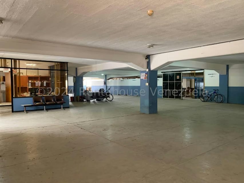 Comercial (Edificio) en Venta en El Marques, Miranda - 25