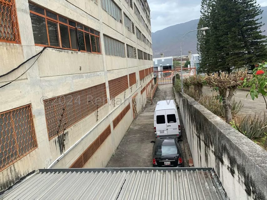 Comercial (Edificio) en Venta en El Marques, Miranda - 4