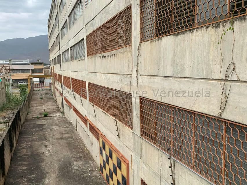 Comercial (Edificio) en Venta en El Marques, Miranda - 5