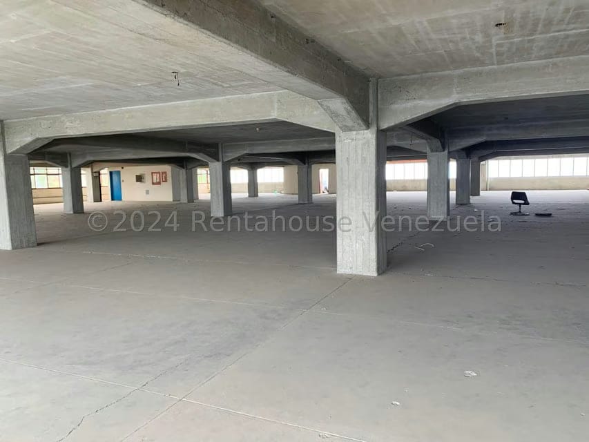Comercial (Edificio) en Venta en El Marques, Miranda - 44