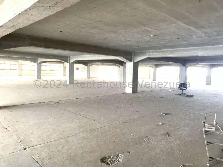 Comercial (Edificio) en Venta en El Marques, Miranda - 50