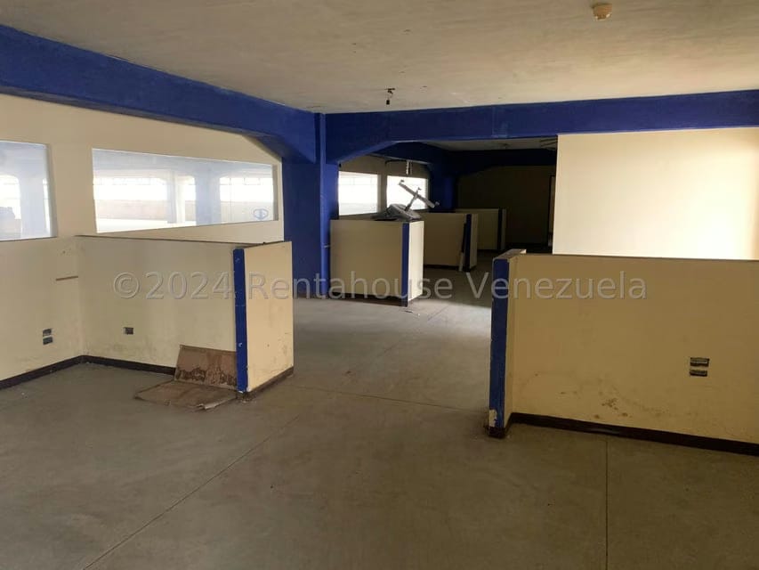 Comercial (Edificio) en Venta en El Marques, Miranda - 52