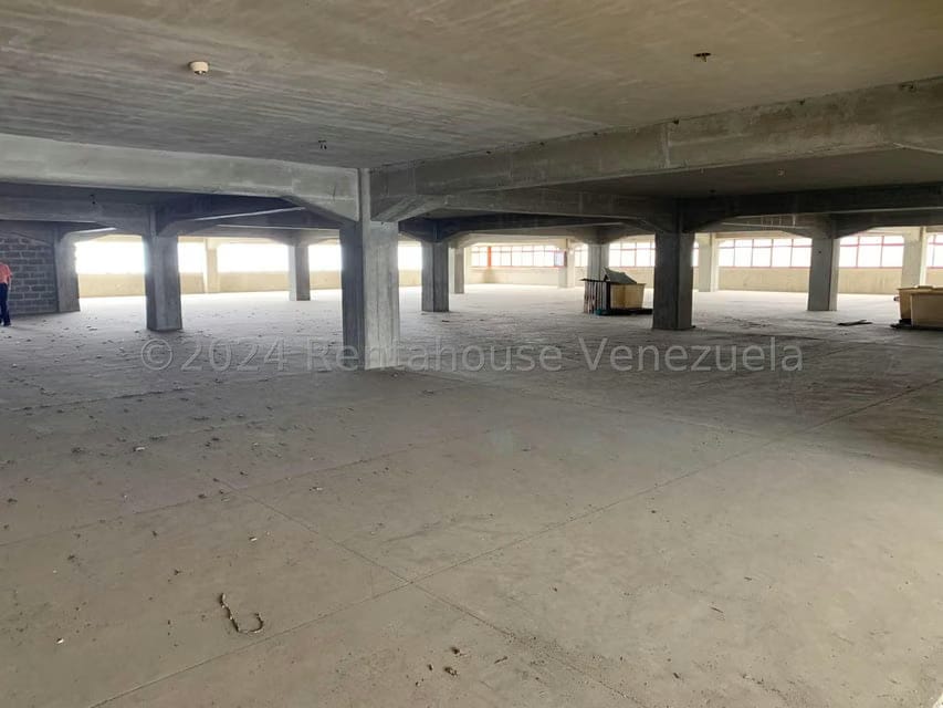 Comercial (Edificio) en Venta en El Marques, Miranda - 59