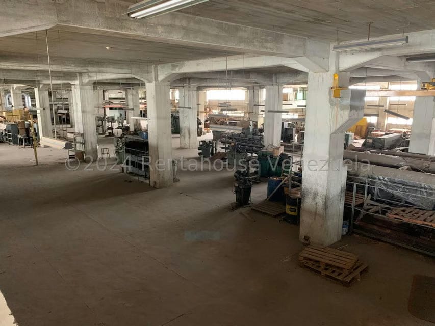 Comercial (Edificio) en Venta en El Marques, Miranda - 78