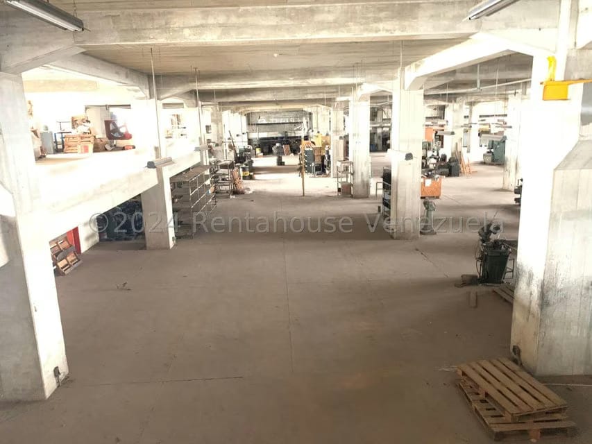 Comercial (Edificio) en Venta en El Marques, Miranda - 82