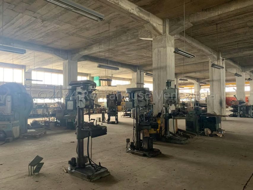 Comercial (Edificio) en Venta en El Marques, Miranda - 93