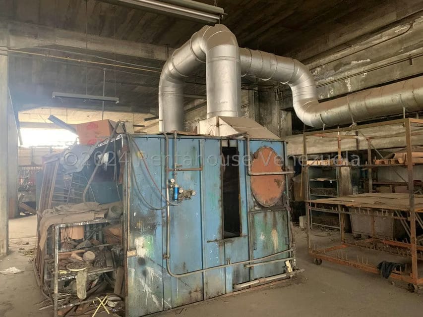 Comercial (Edificio) en Venta en El Marques, Miranda - 96