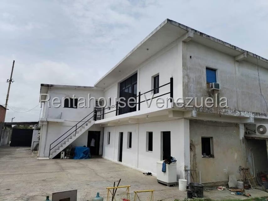 Casa (Multipes Niveles) en Alquiler en Boca de Aroa, Falcon - 2