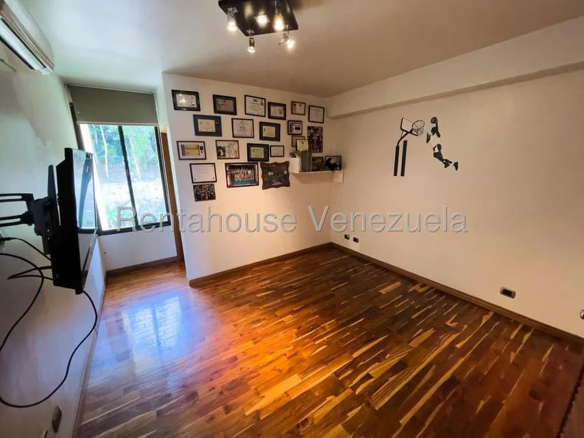 Apartamento (Duplex) en Venta en Miranda, Distrito Metropolitano - 29